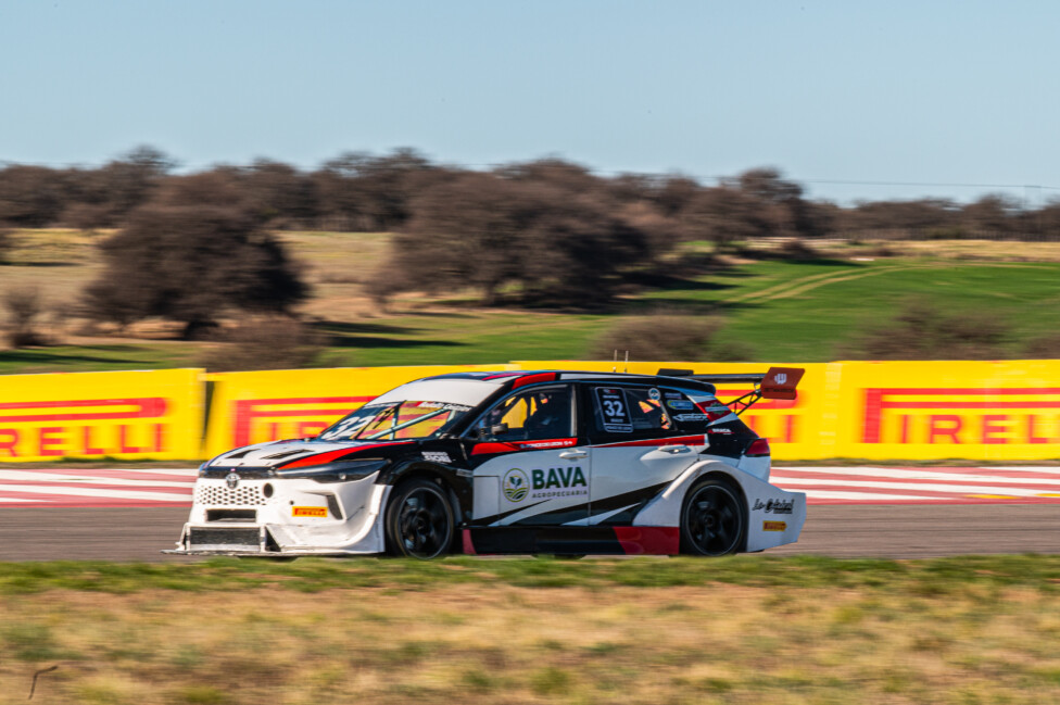 TC 2000 en su 47° año.-Gabriel Ponce de León logró una ajustada victoria en La Pampa