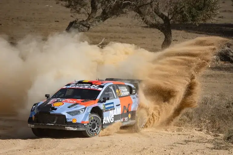 Mundial de Rally WRC.-Thierry Neuville encabeza el Rally de Italia que busca un nuevo campeón